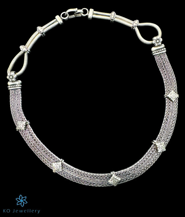 The Attaka Silver Tribal Necklace