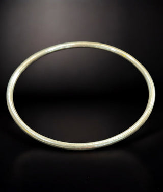 The Ujjal Plain Silver Bangle (Single/Size 2.2/2.4/2.6/2.8)