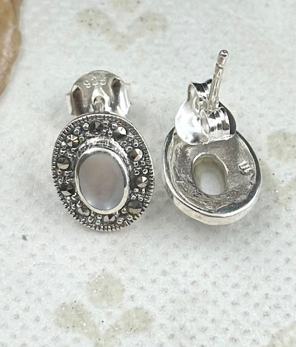 The Silver Marcasite Earstuds  (Mother of Pearl)