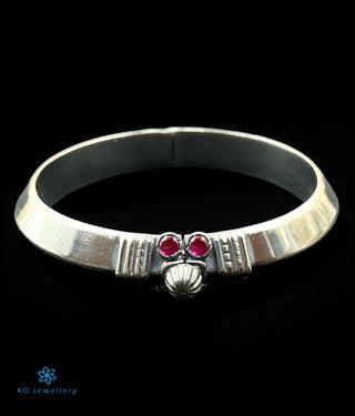 The Sharika Silver Antique Openable Bracelet(Size/2.4)