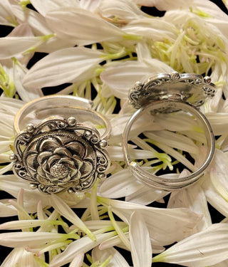 The Mandara Silver Floral Toe-Rings