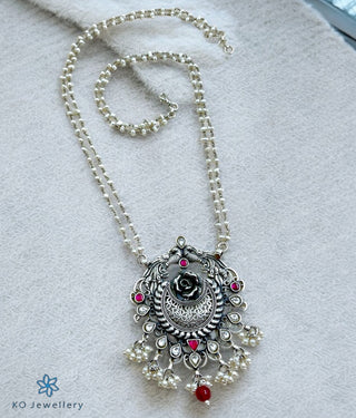 The Tapsi Antique Silver Pearl Necklace