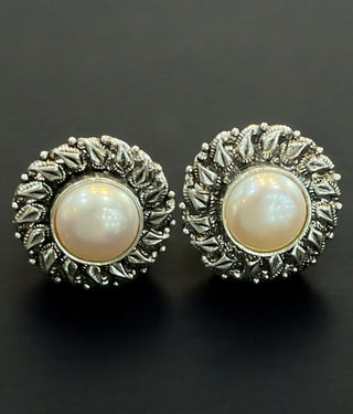 The Ojus Silver Pearl Toe-Rings