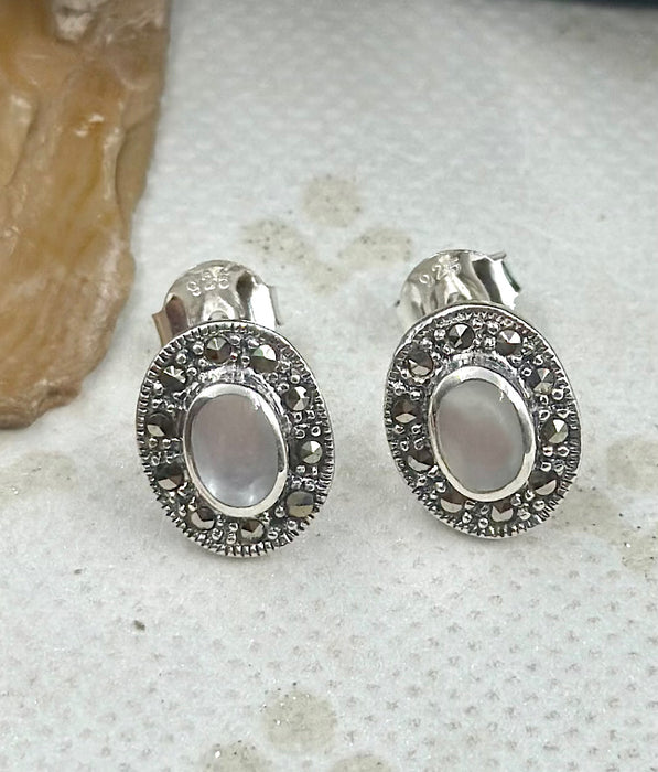 The Silver Marcasite Earstuds  (Mother of Pearl)