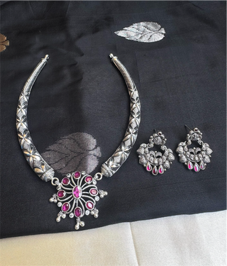 The Brinda Silver Kanti Necklace