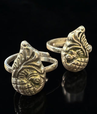 The Atyuha Silver Peacock Nakshi Toe-Rings