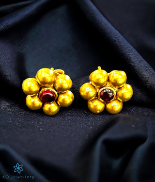 The Varunavi Silver Kempu Necklace & Earrings