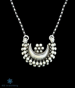 The Narayani Silver Necklace & Earrings