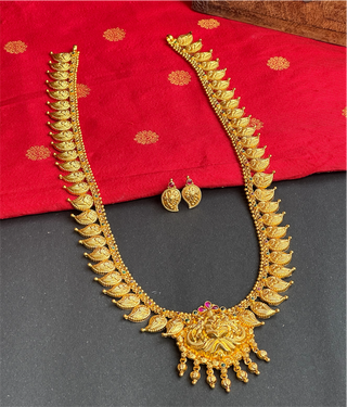 The Anvika Silver Nakshi Necklace & Earrings