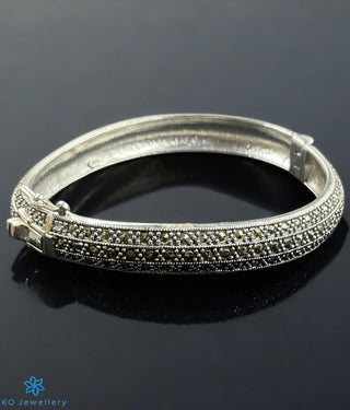 The Opulent Aura Silver Marcasite Openable Bracelet (Free Size)