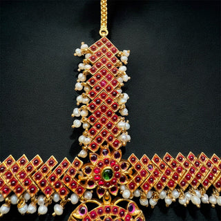The Amolika Silver Kemp Nethi Chutti/Matha patti & Necklace