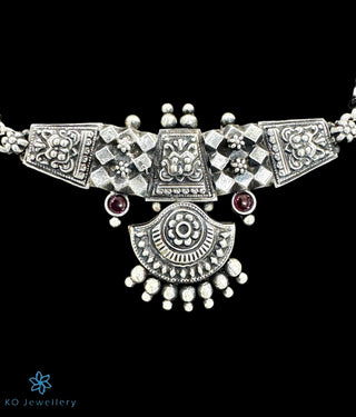 The Trikalika Silver Kempu  Necklace & Earrings