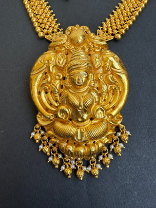 The Devashri Silver Nakkasi Necklace & Earrings