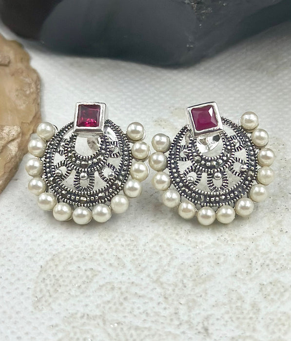 The Silver Pearl & Marcasite Earstuds (Red)