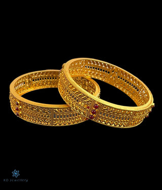 The Aditi Silver Filigree Bangle (Red/Size/2.2/2.4/2.6/2.8)