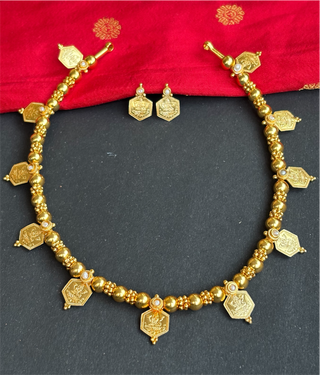 The Saumika Silver  Lakshmi Kasumala Coin Necklace & Earrings (Pearl)