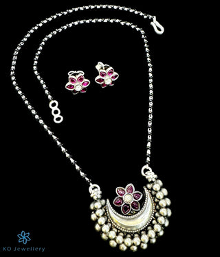 The Mahasri Silver Kempu Necklace & Earrings