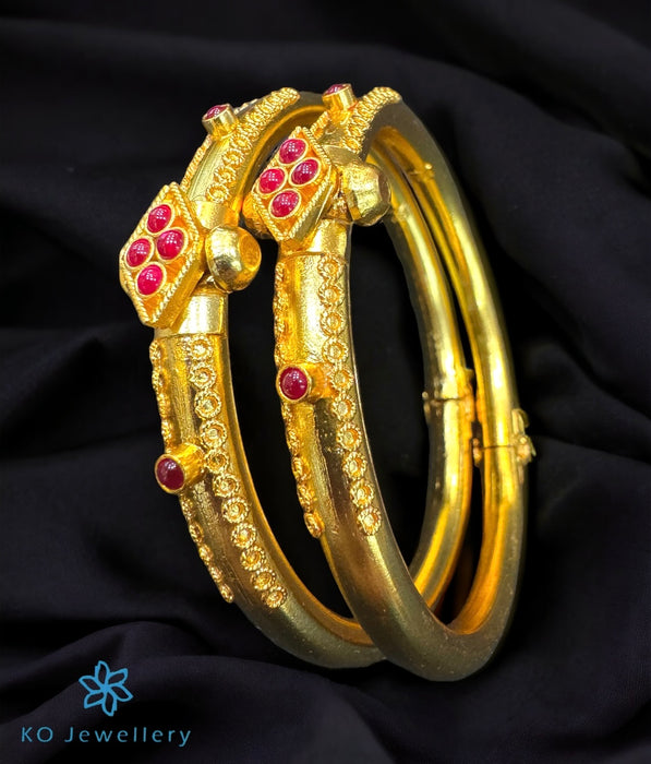 The Kadambari Silver Coorgi Bracelet (Size 2.4)
