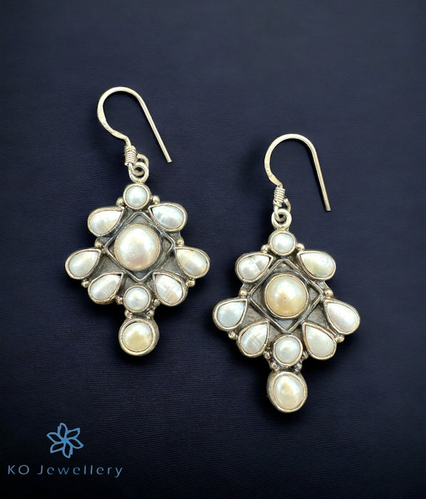 The Babita Silver Gemstone Earrings (Pearl)