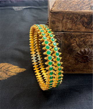 The Pragya Silver Kemp Green Bangle-Single (Red/Size 2.2/2.4/2.6/2.8)