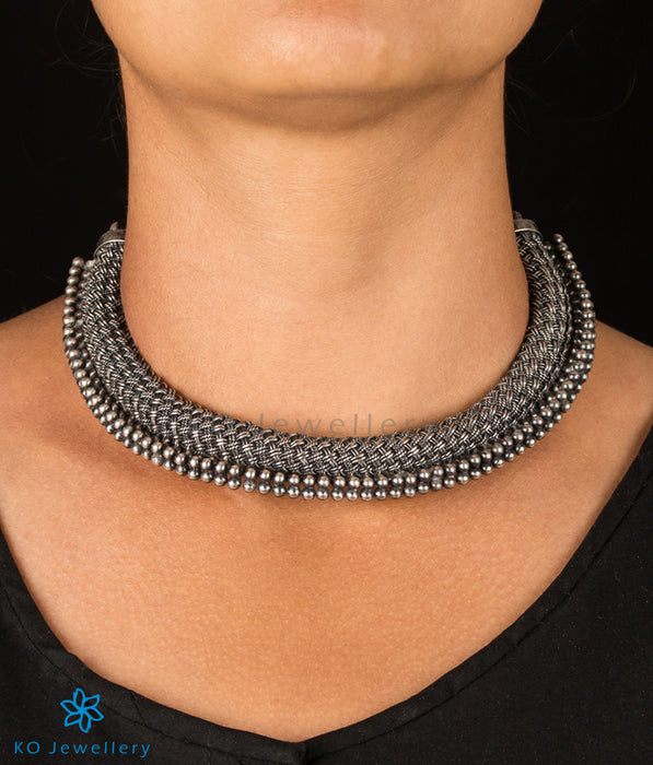 The Pradyumna Silver Necklace