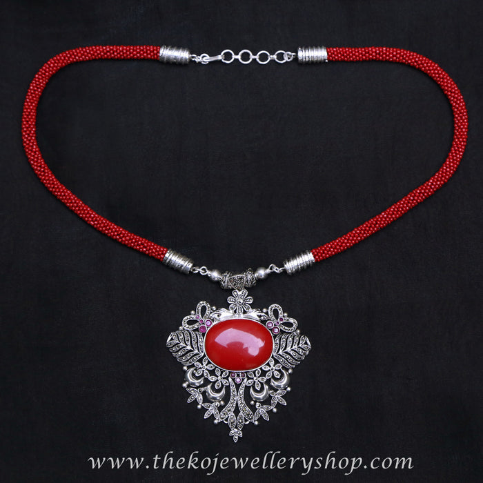 Hand woven red beads with red pendant shop online 