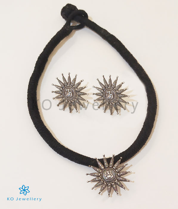 The Gaurik Silver Necklace (Oxidised)