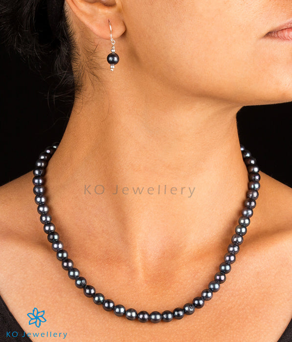The Labannya Silver Black Pearl Necklace