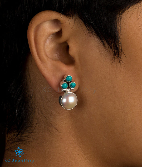 The Divit Silver Gemstone Earrings(Green)