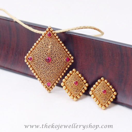 temple jewellery gold plated pendant set for women