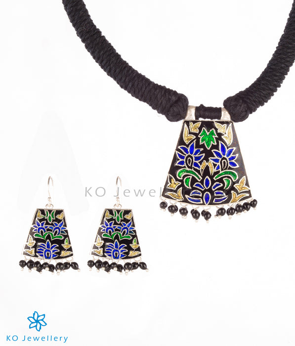The Chittara Silver Meenakari Necklace(Black)