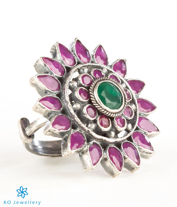 Flower shaped temple jewellery ring online