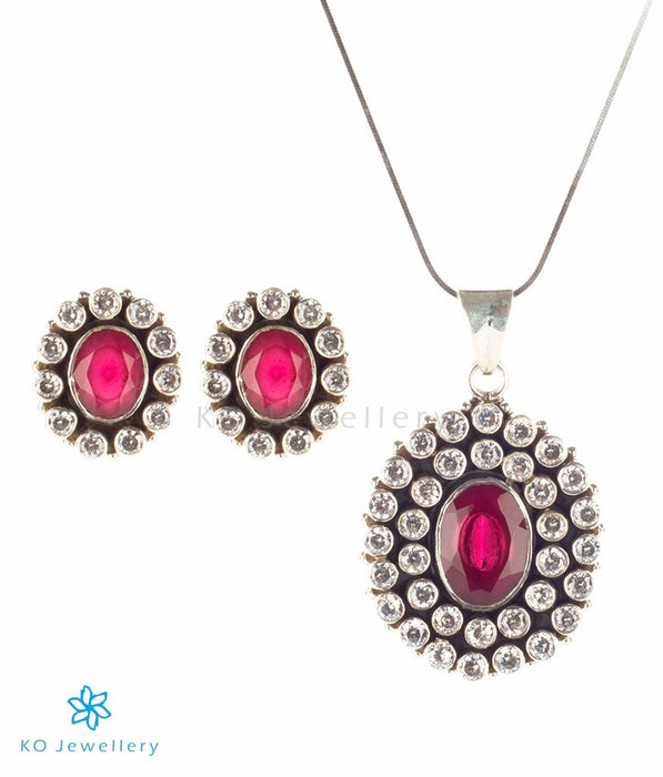 Silver and pink zircon pendant set for regular wear