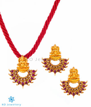 Finest South Indian temple jewellery designs online