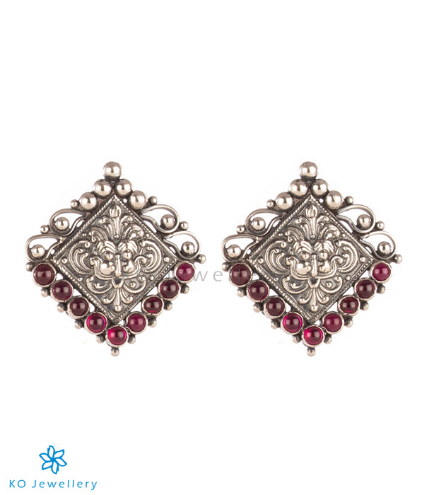 The Kostha Silver Earstuds