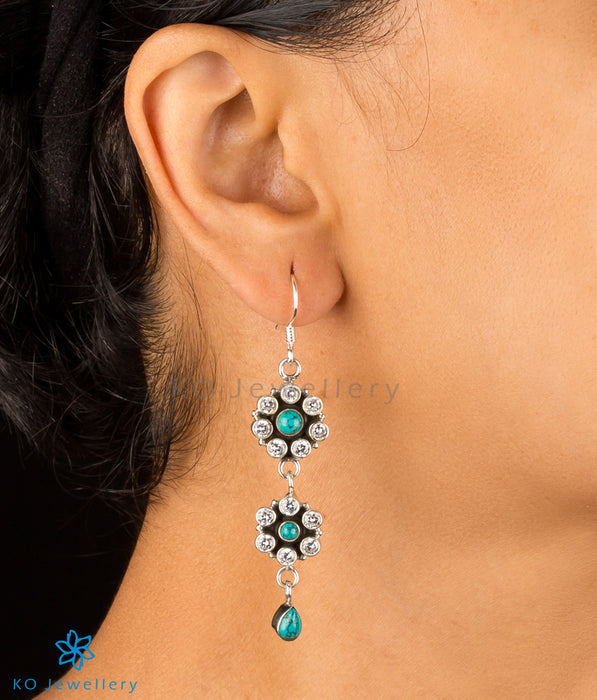 The Prapti Earrings-Pearl