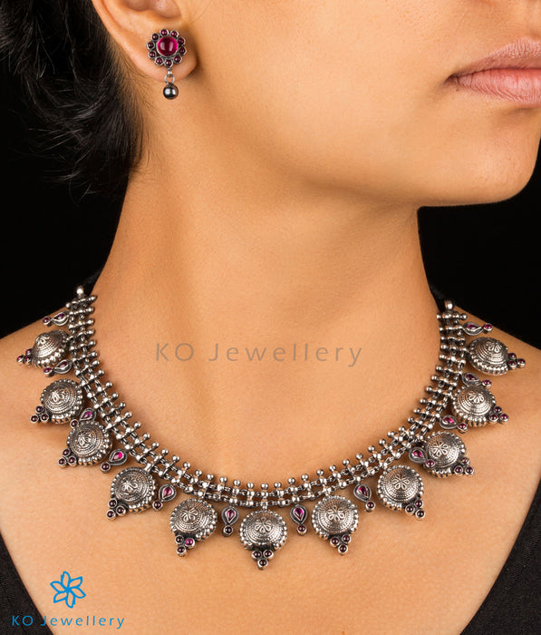 The Vartula Silver Necklace