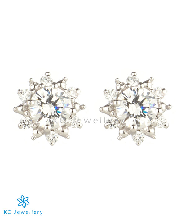 The Daisy Silver Ear-studs (White)