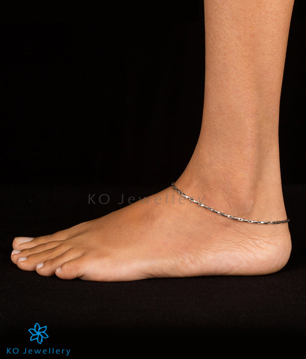 The Silver Chain Anklets