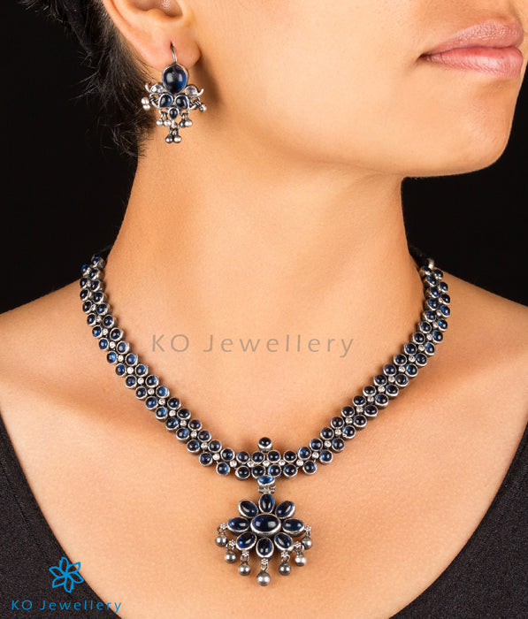 The Nivi Addige Silver Necklace (Blue/Oxidised)