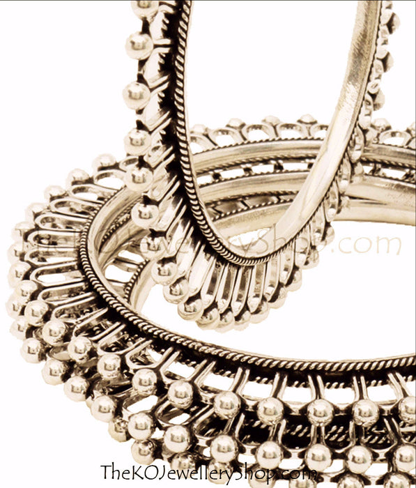 Shop online for women’s silver necklace jewellery