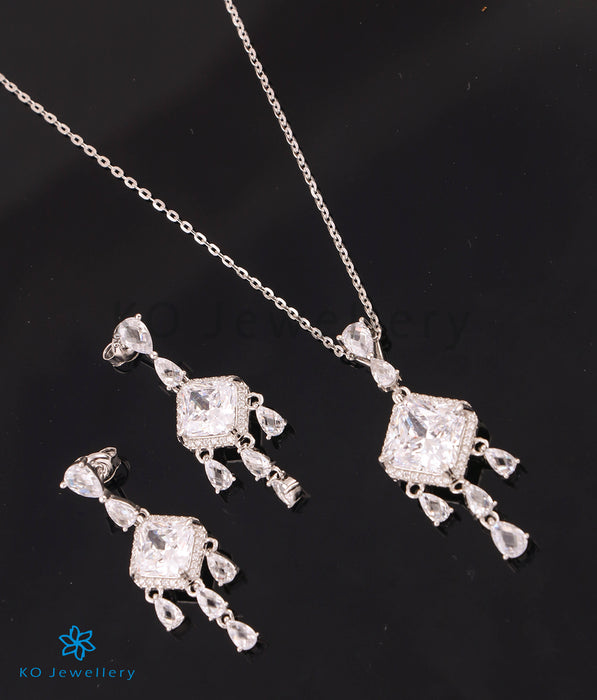 The Lusia Silver Necklace Set