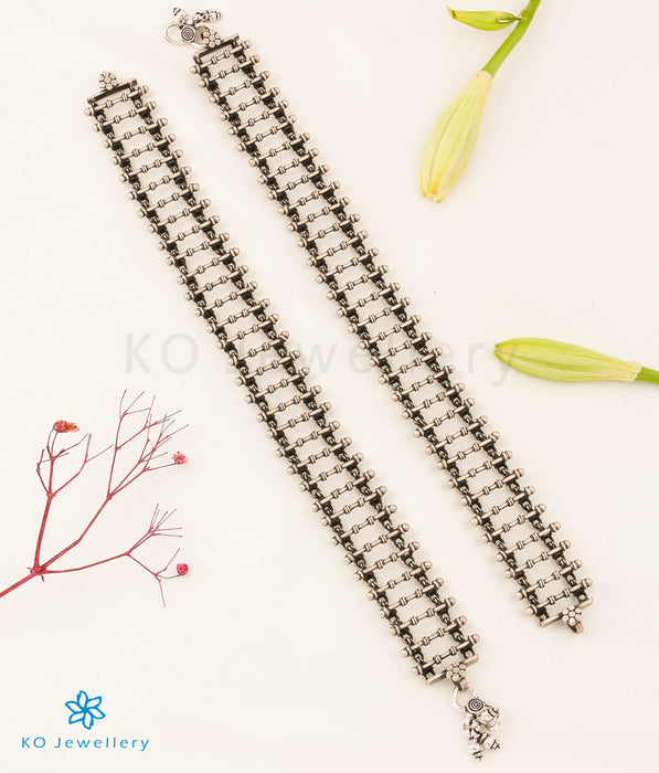 The Dharini Silver Bridal Anklets
