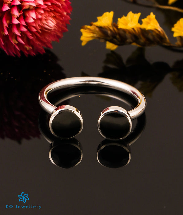 The Circled Silver Open Finger Ring