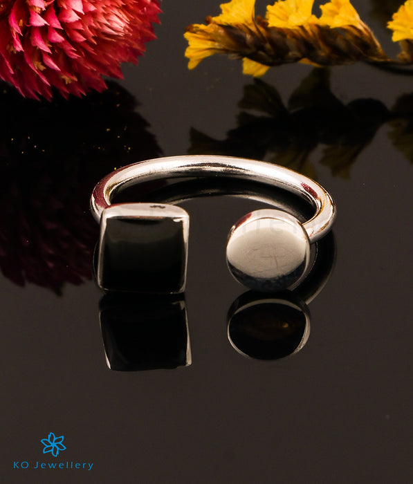 The Circle & Square Silver Open Finger Ring (Black)