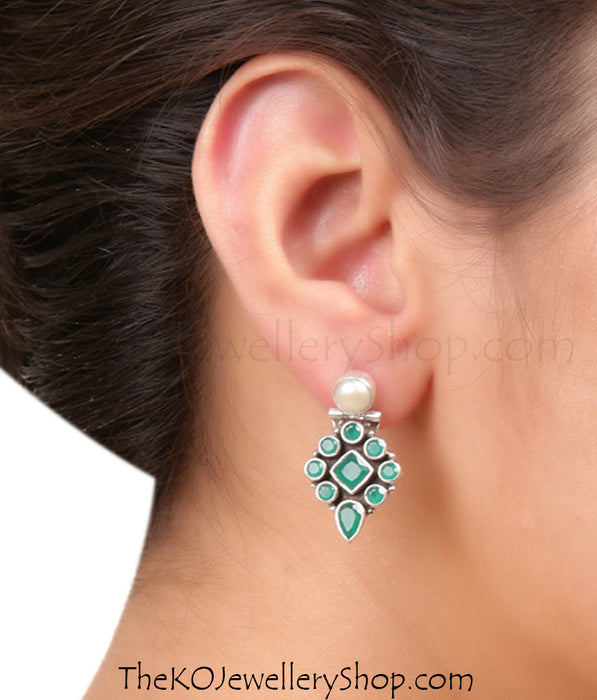 The Pranith Silver Gemstone Earring(Green)