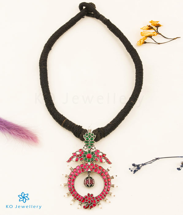 The Naisha Silver Thread Necklace (Black)