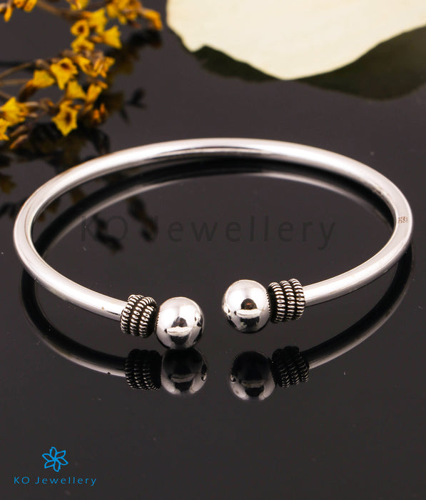 The Ujjal Silver Openable Bracelet