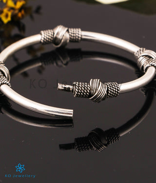 The Samhat Silver Kids Openable Bangle (Single/1-8 yrs)