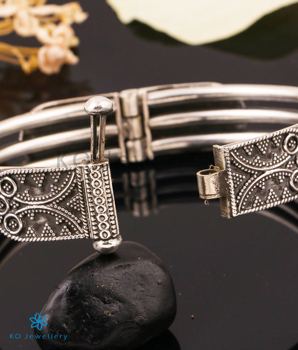 The Chirag Silver Bracelet (3 line/Size 2.6)